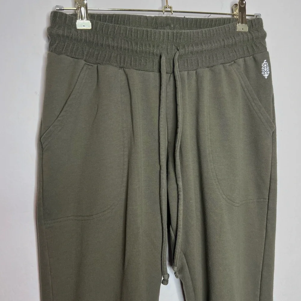 FREE PEOPLE Movement‎ Sunny Skinny Sweatpants. Size Medium.